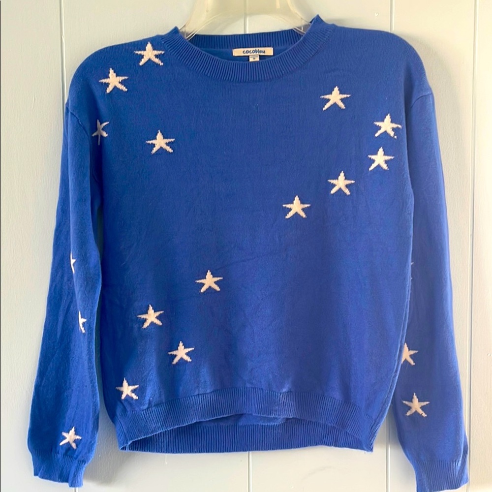 Coco Bleu blue sweater with white star prints
